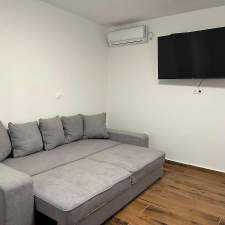 Guest House Ivan Donji Zemunik Bagian luar foto