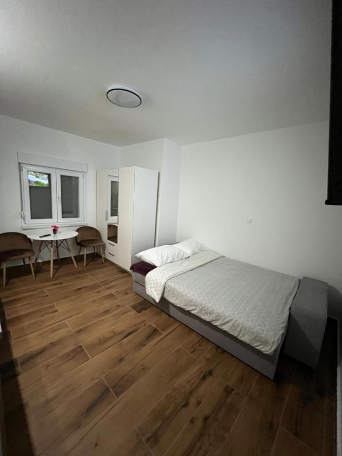 Guest House Ivan Donji Zemunik Bagian luar foto